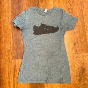 Altra trail runner tee